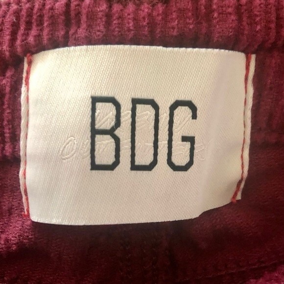 Urban Outfitters BDG Hi-Rise Mom Corduroy Pants Maroon Size 25 Academia Preppy - Picture 3 of 5